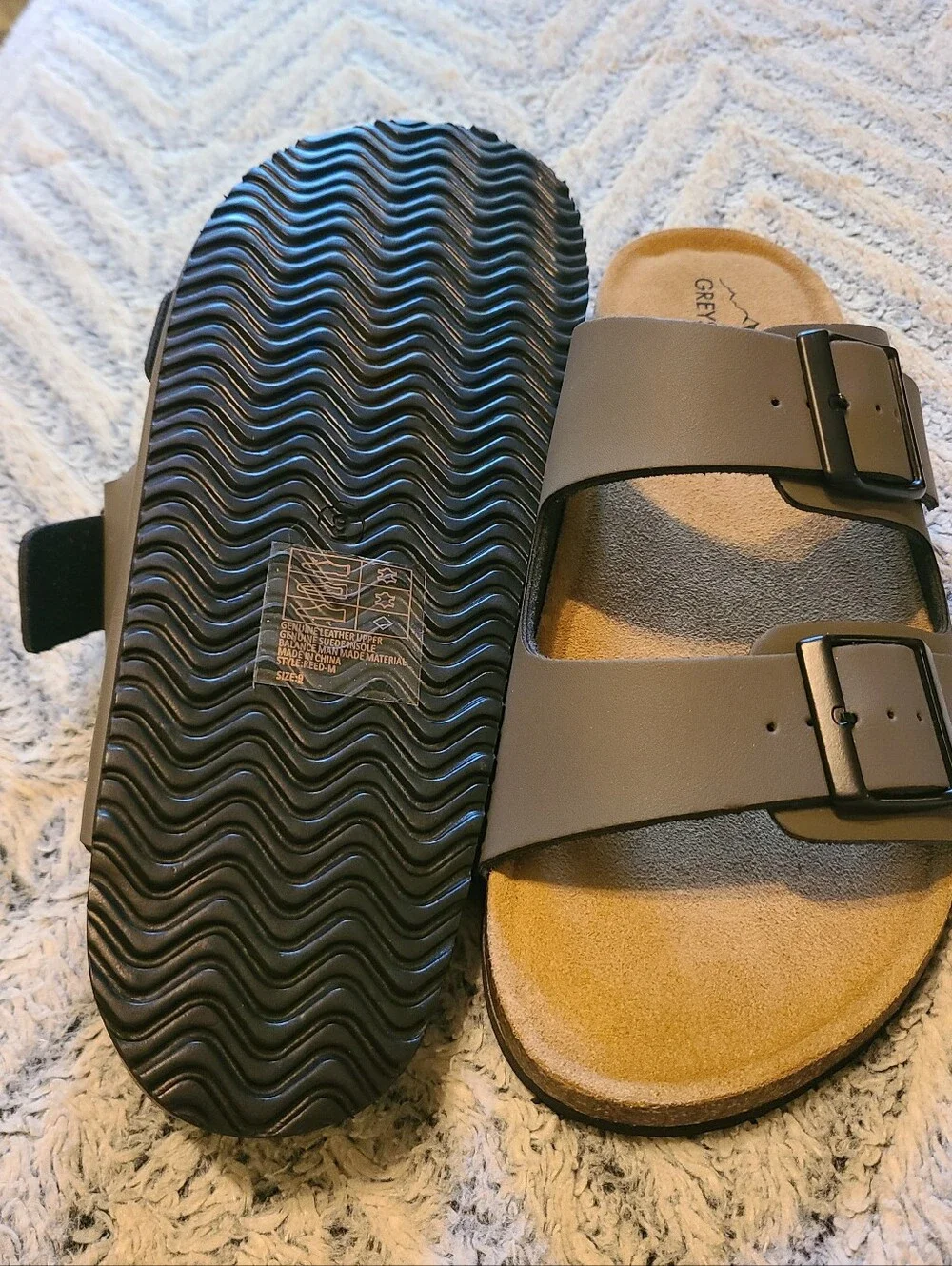 Greystone give feet